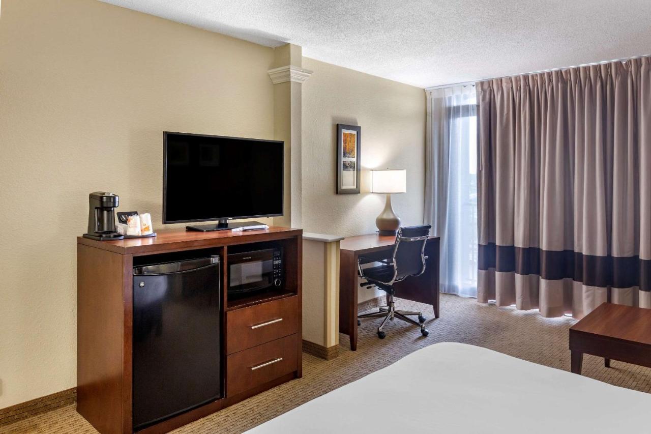 Comfort Inn & Suites Near Danville Mall Εξωτερικό φωτογραφία